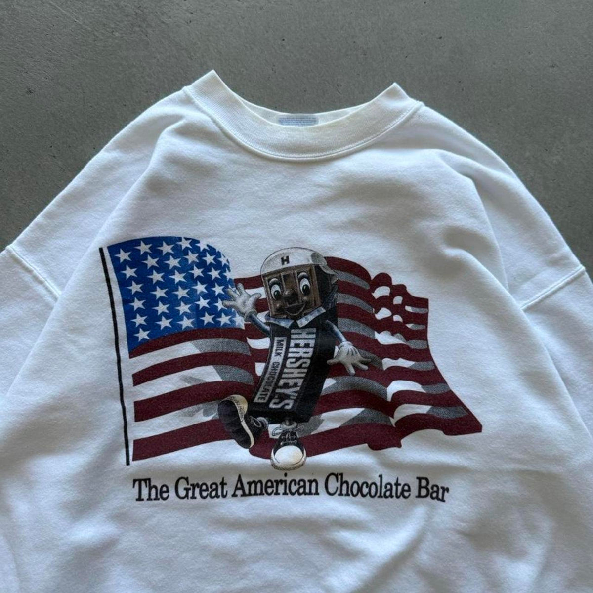 Vintage 90s Hersheys The Great American Chocolate Bar Crewneck  - Large