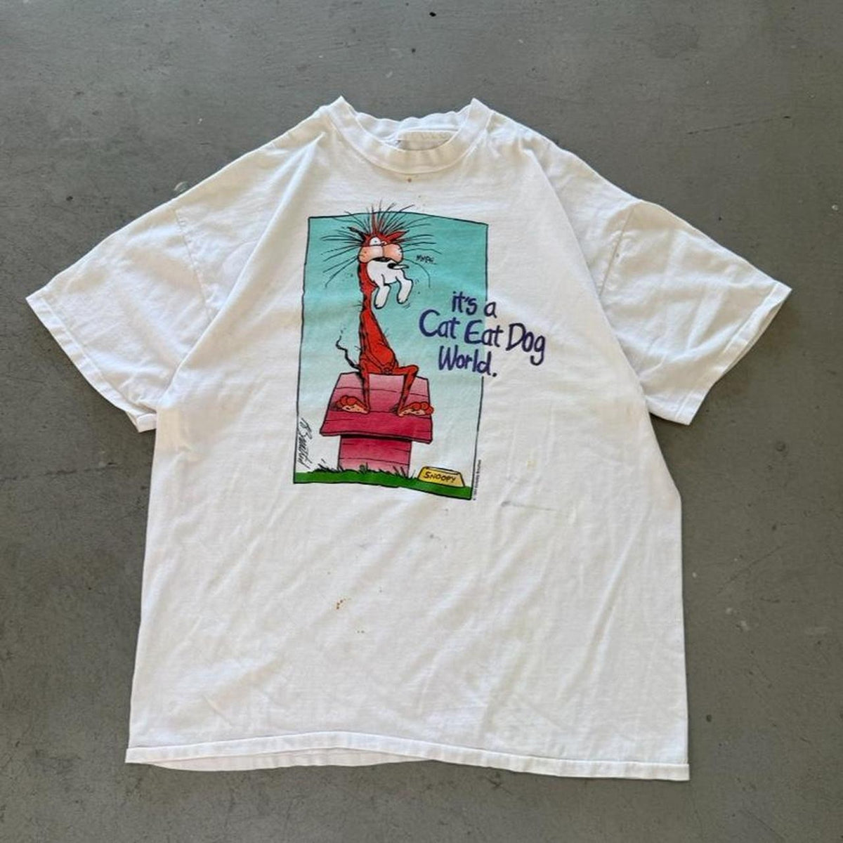 Vintage 90s It’s a Car Eat Dog World Snoopy Cartoon T-Shirt - X-Large
