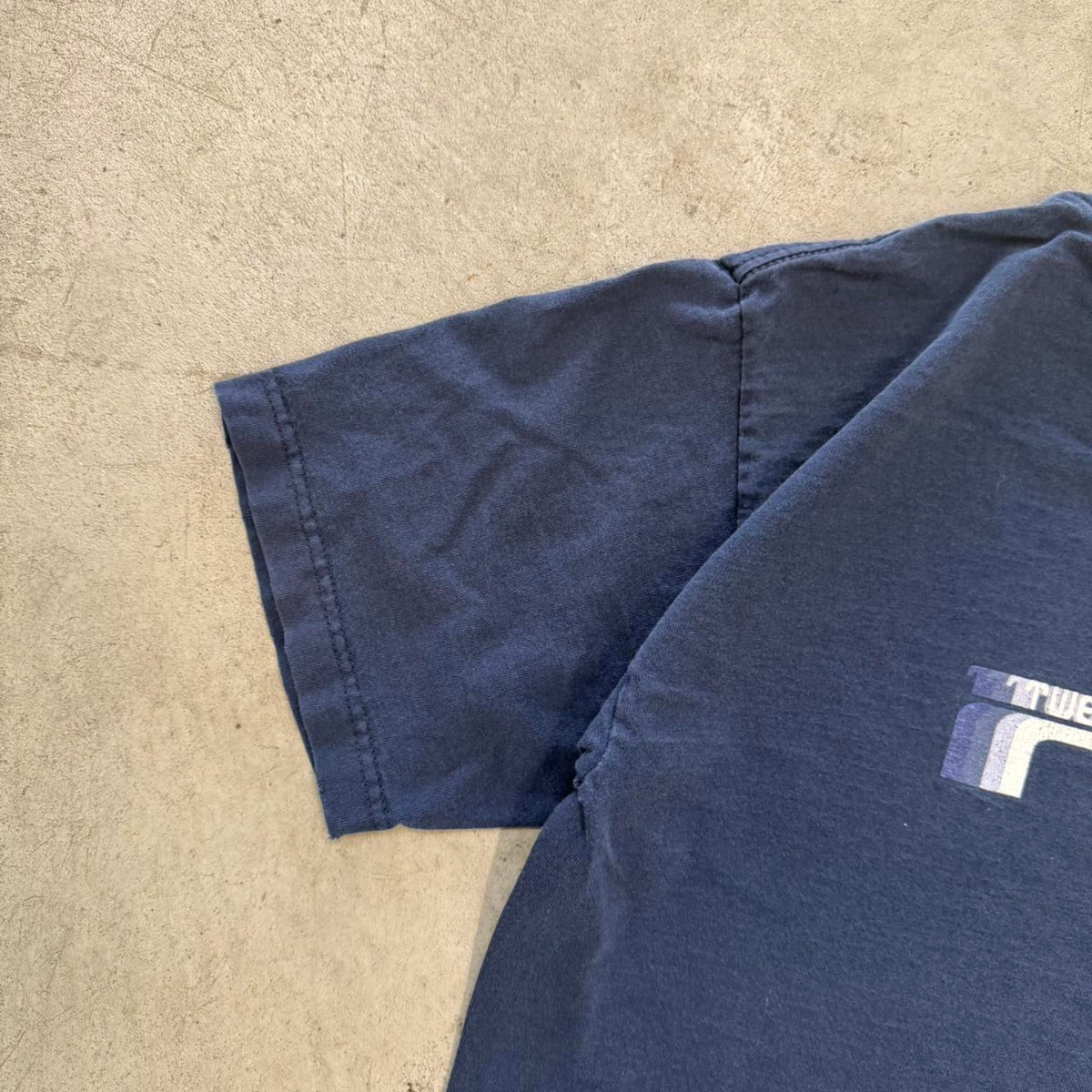 Vintage 90s Twenty Six Red Skater Skateboarding T-Shirt - Large
