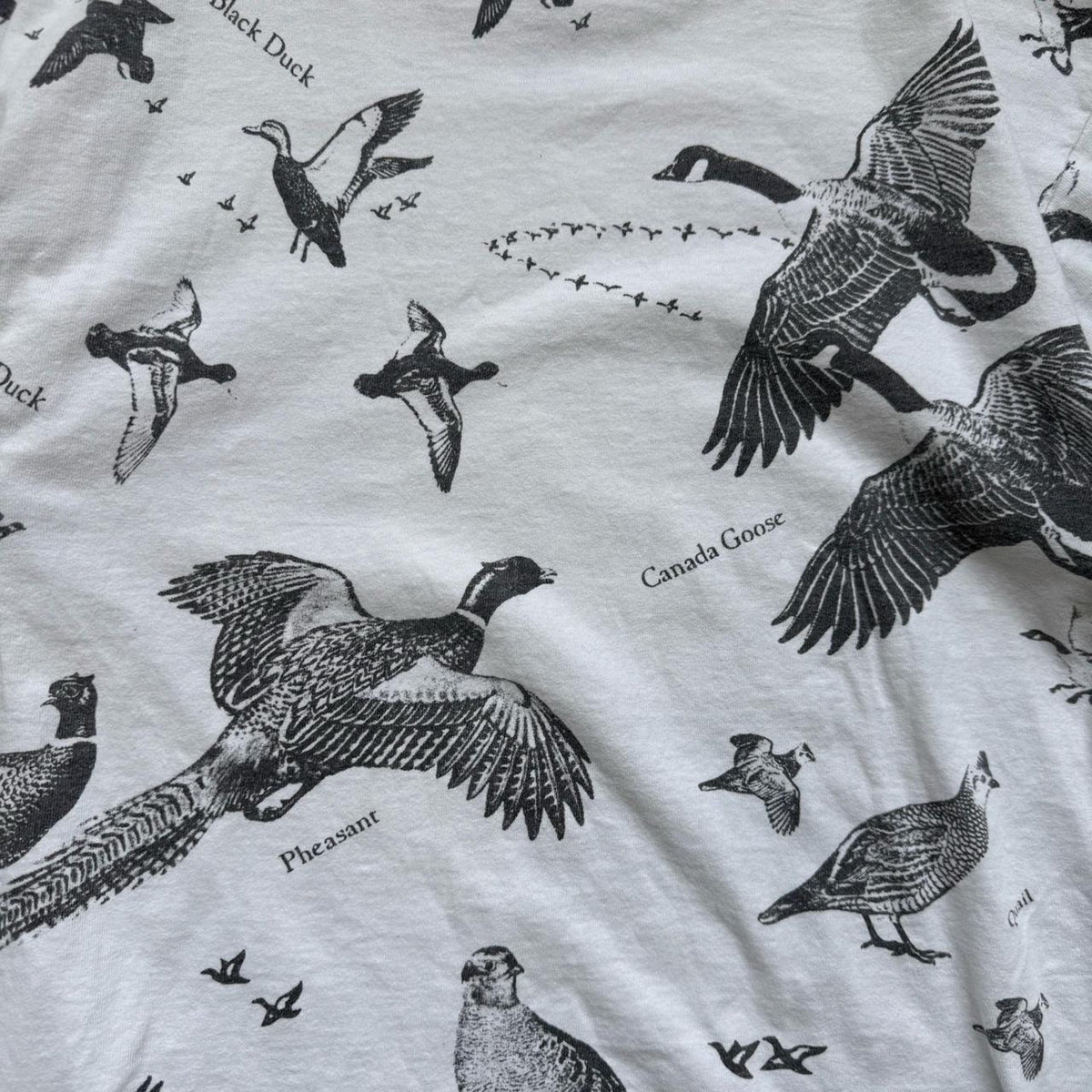 Vintage 90s Bird Animal Nature All Over Print T-Shirt - Large