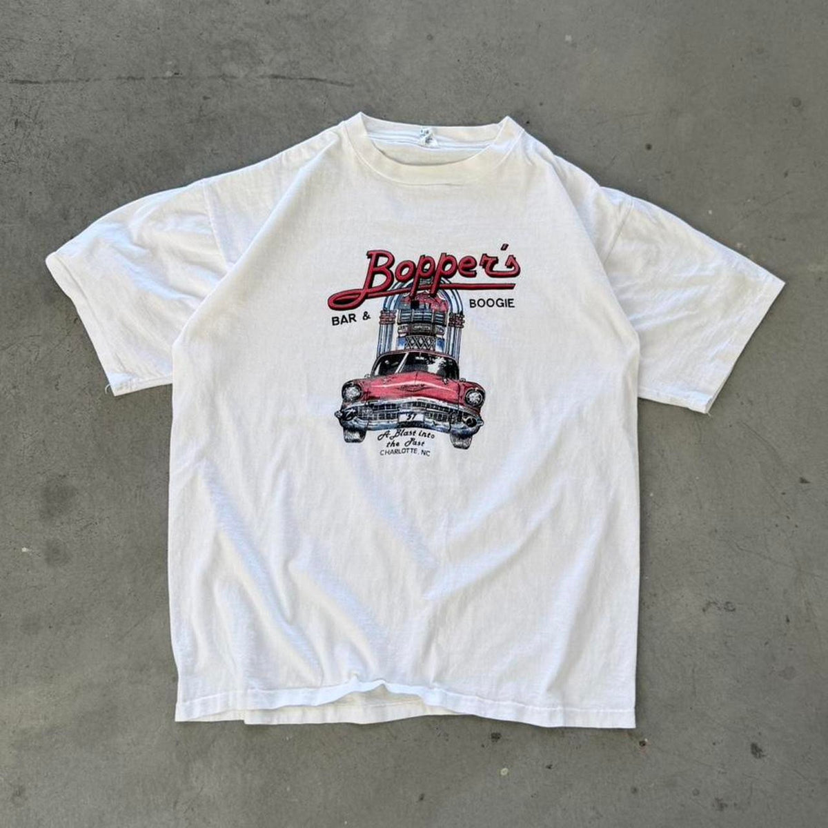 Vintage 80s Boppers Bar and Boogie Diner Car T-Shirt - X-Large