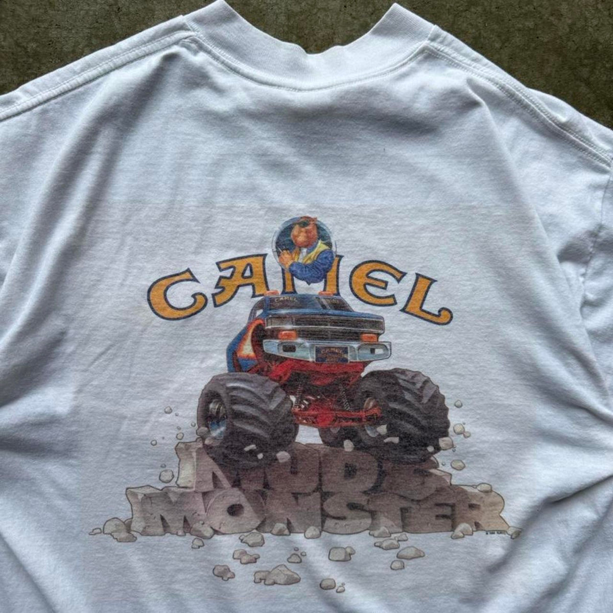 Vintage 90s Camel Mud and Monster Series Pocket T-Shirt - X-Large