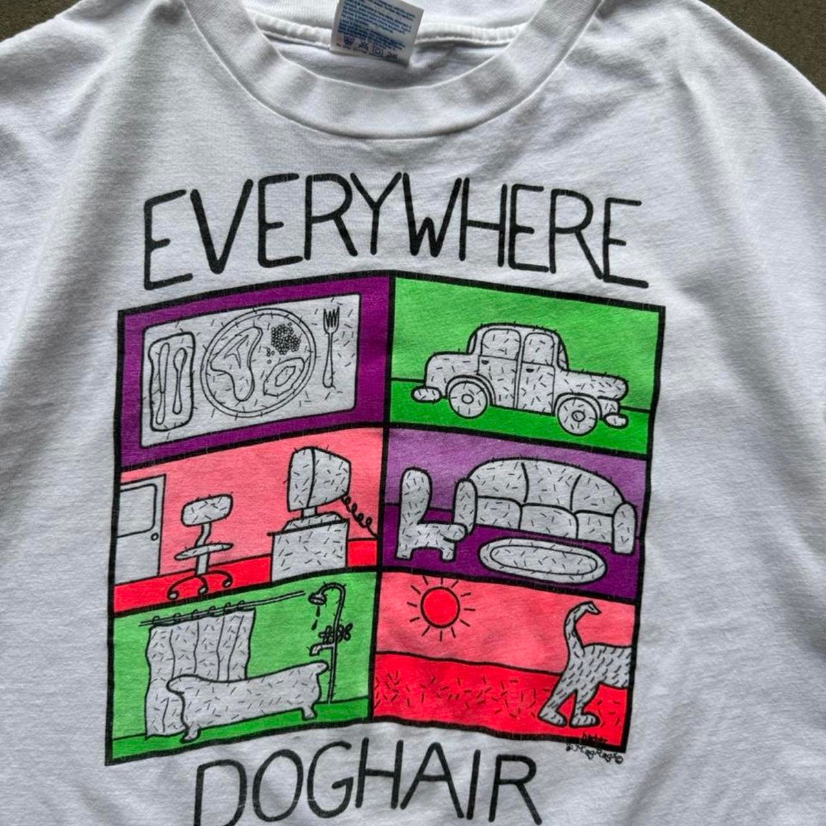 Vintage 90s Everywhere Dog Hair Comic Cartoon T-Shirt - Large