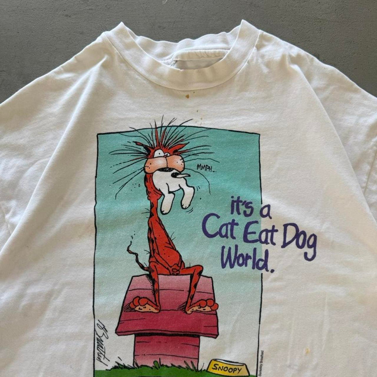 Vintage 90s It’s a Car Eat Dog World Snoopy Cartoon T-Shirt - X-Large
