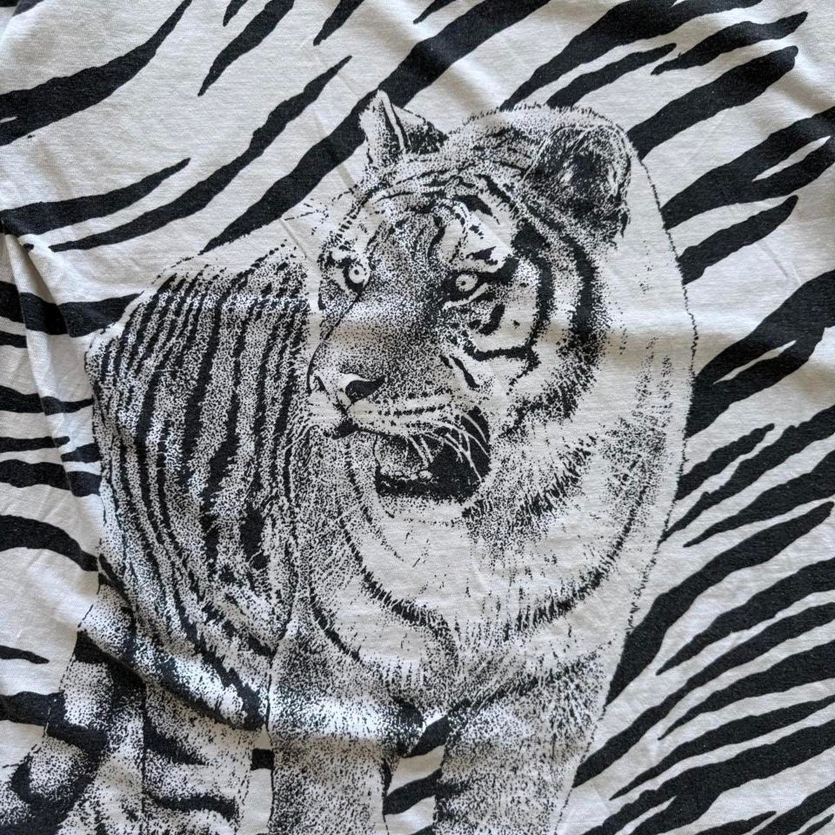 Vintage 90s Tiger Stripe Animal Nature AOP T-Shirt - X-Large