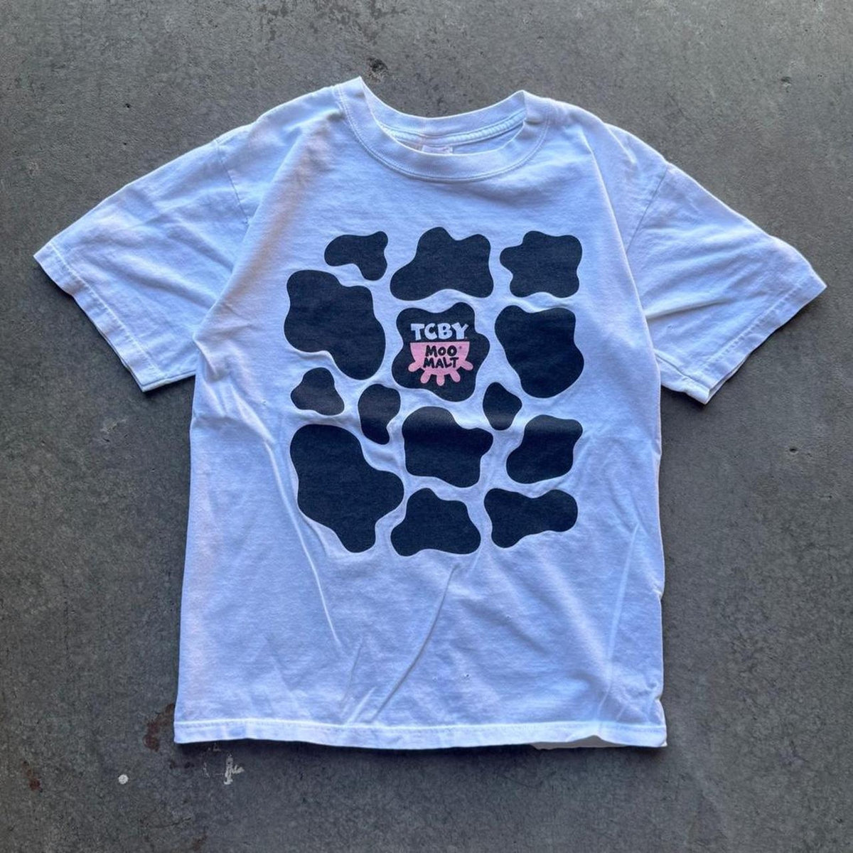 Vintage Y2K TCBY Moo Malt Newspaper T-Shirt - Small