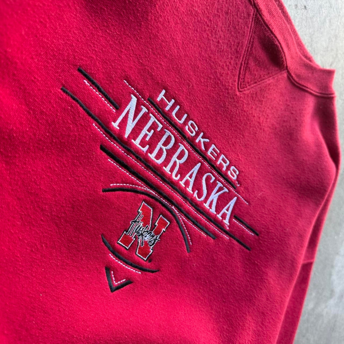 Vintage 90s Nebraska Huskers Embroidered Crewneck - X-Large