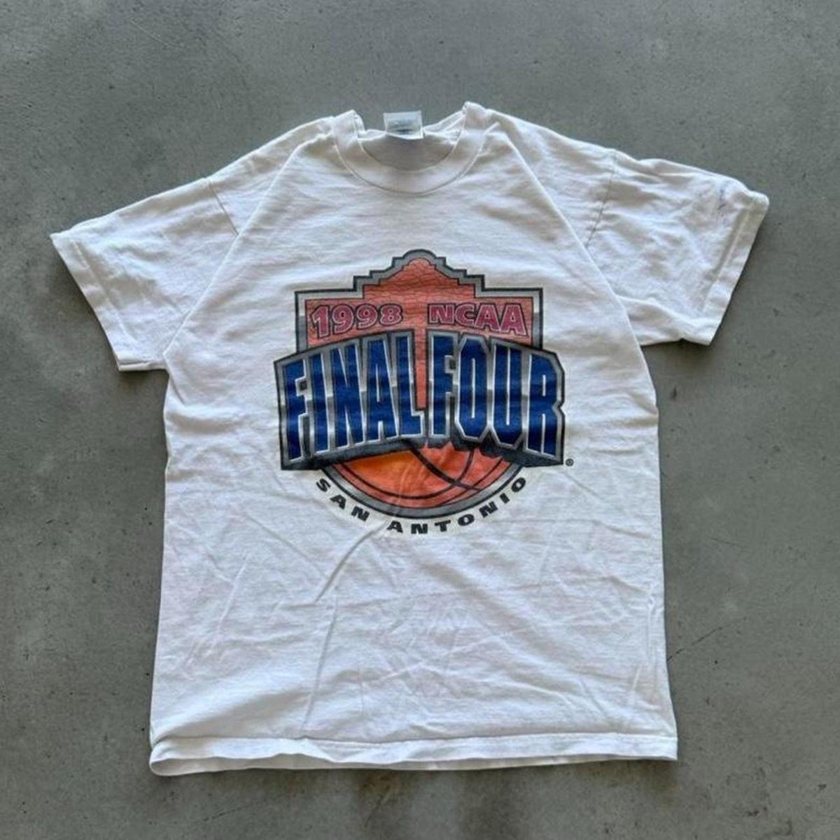 Vintage 1998 NCAA Final Four San Antonio Basketball T-Shirt - Large