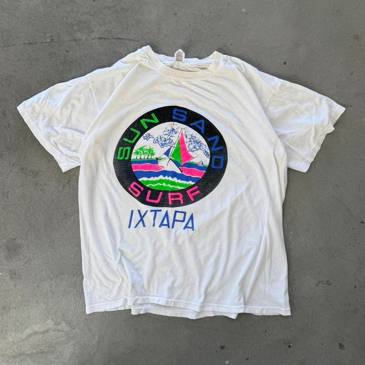 Vintage 80s Sun Sand Surf Ixtapa Beach T-Shirt - Large