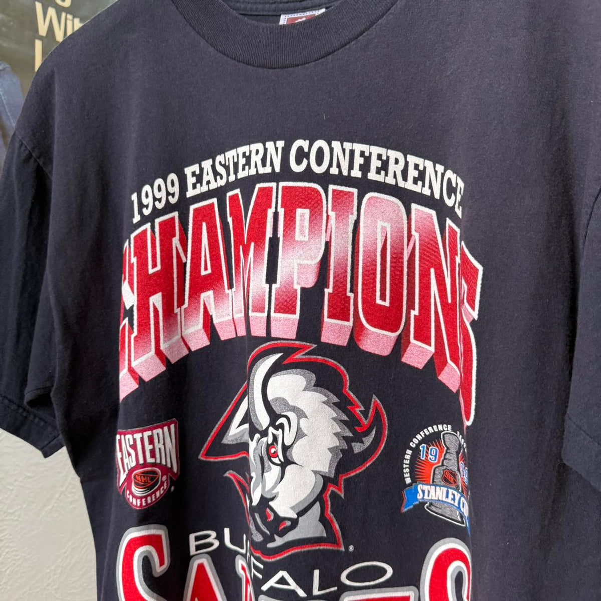 Vintage 90s Buffalo Sabres Champions NHL Hockey T-Shirt - Large