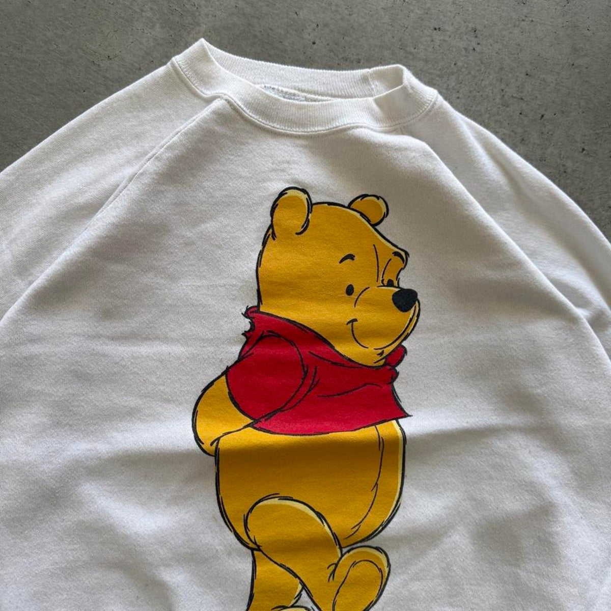 Vintage 90s Disney Winnie the Pooh Crewneck - Large