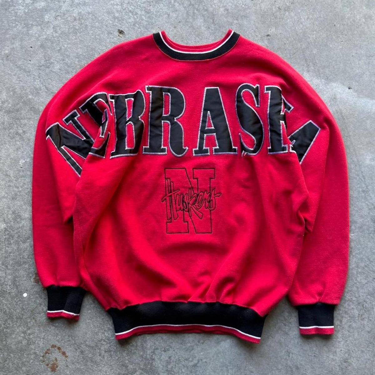 Vintage 90s Nebraska Huskers Legends Spell Out Crewneck - X-Large