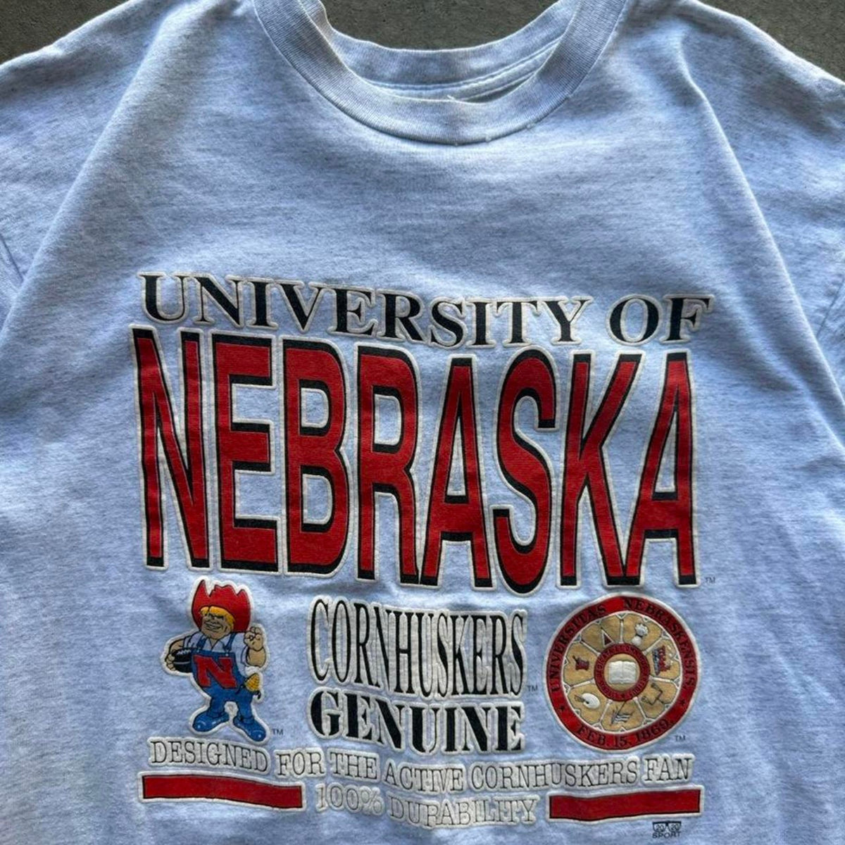 Vintage 90s Nebraska Huskers School Crest T-Shirt - X-Large