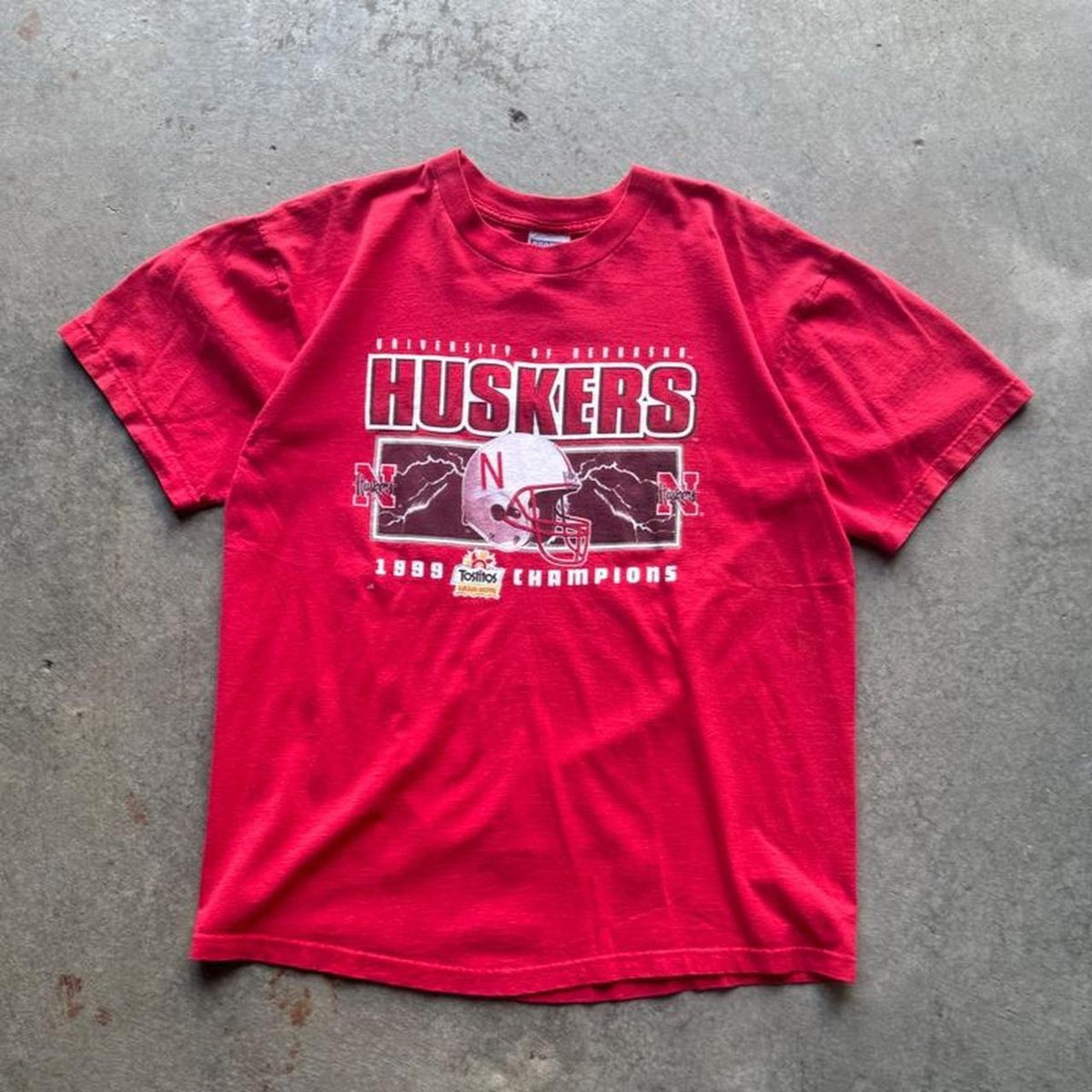 Vintage 1999 Nebraska Huskers Lightning Helmet T-Shirt - X-Large