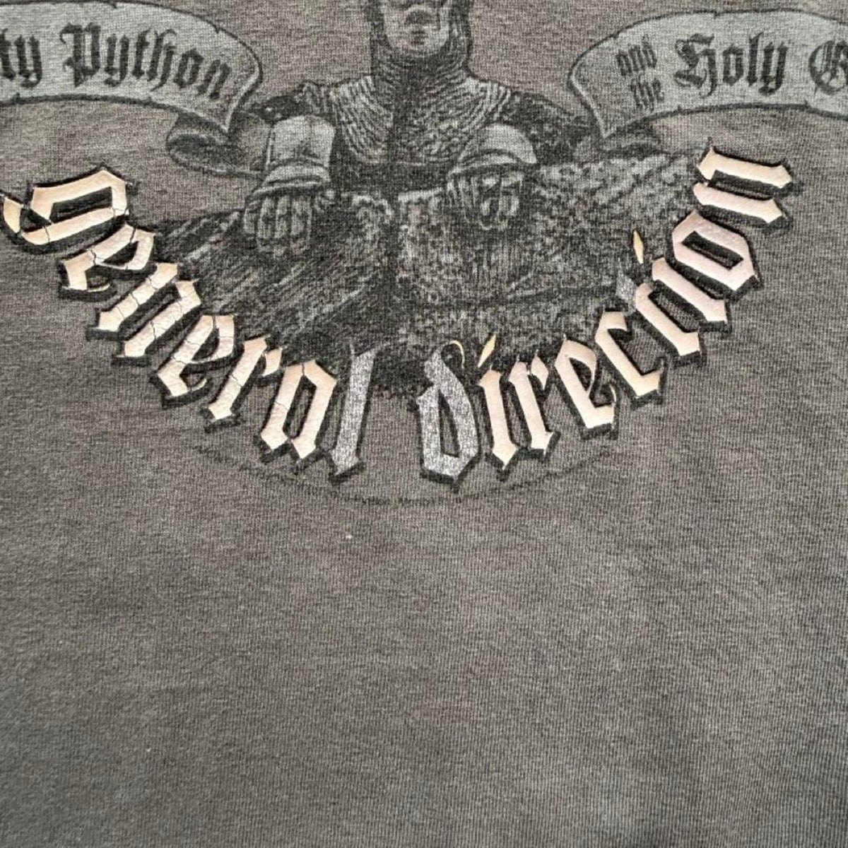 Vintage Y2K Monty Python Fart in Your General Direction T-Shirt - X-Large