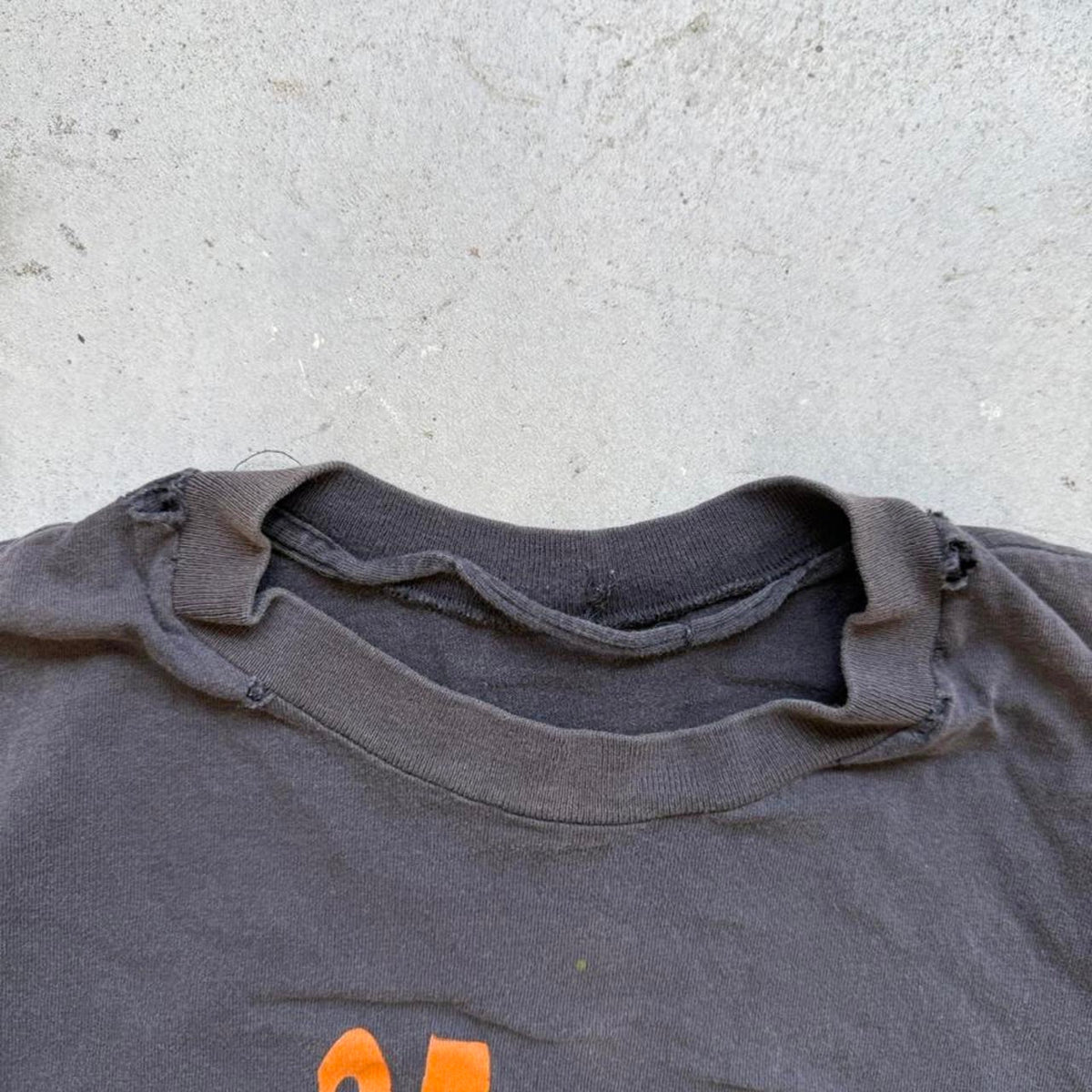 Vintage 90s Faded Nike Jordan 23 NBA T-Shirt - Medium (W)