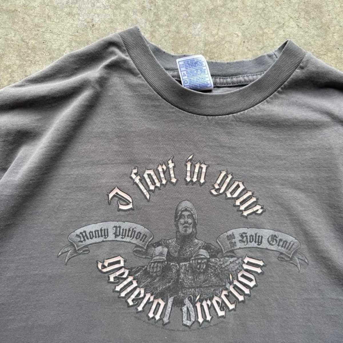 Vintage Y2K Monty Python Fart in Your General Direction T-Shirt - X-Large