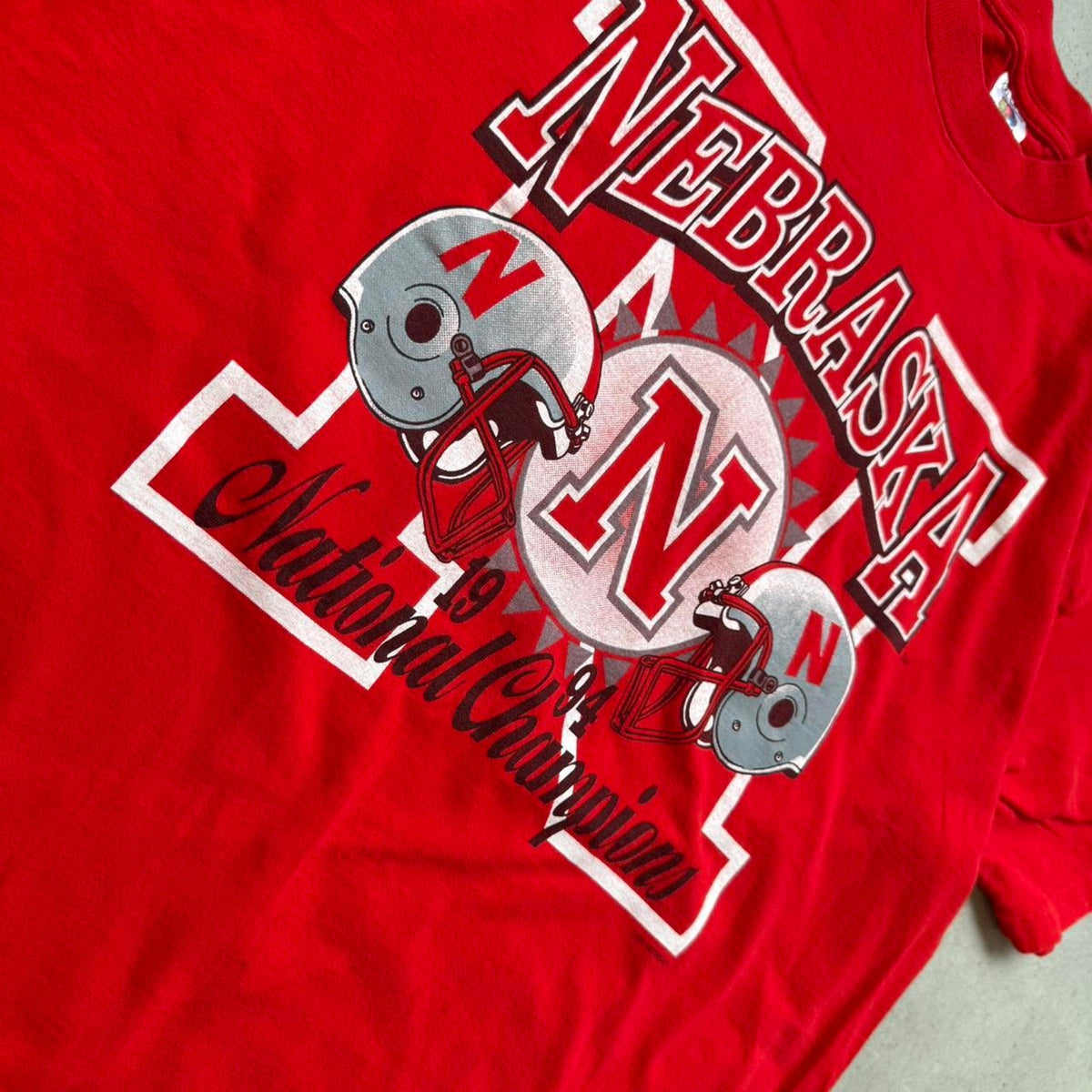 Vintage 1994 Nebraska Huskers National Champions Helmet T-Shirt - XX-Large