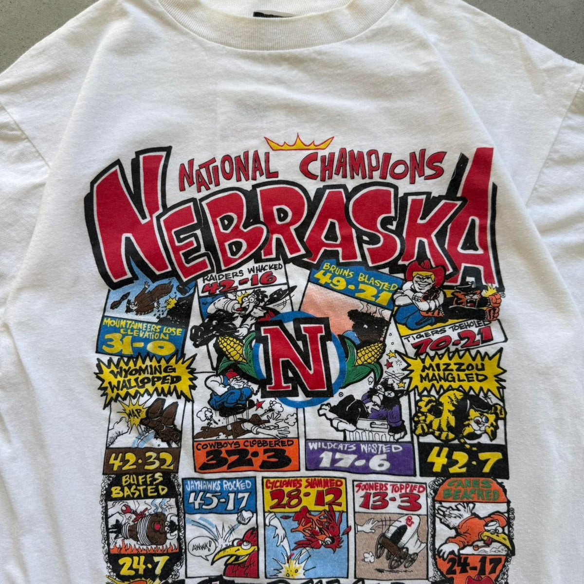 Vintage 90s Nebraska Huskers Reign Supreme Comic Strip T-Shirt - Medium